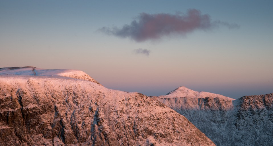 Sunrise from Dollywaggon Pike in a cold wind